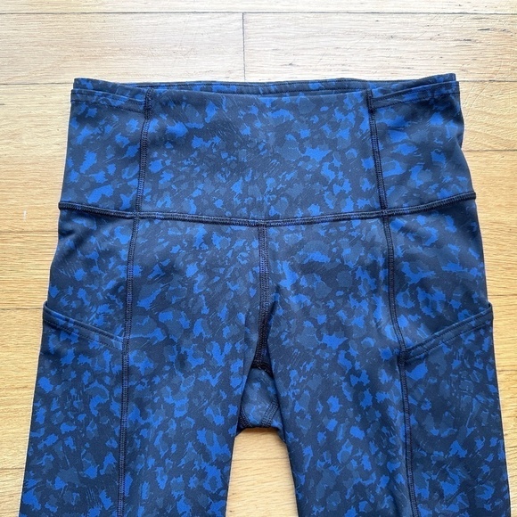 Lululemon Size 4 Fast Free Crop II 19" Leggings Non-Reflective Wild Thing Camo - Picture 10 of 14
